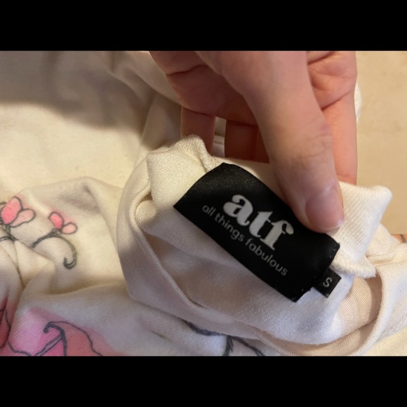 All Things Fabulous (ATF) Cream Floral Pullover Sweater, SZ SM - Picture 2 of 3